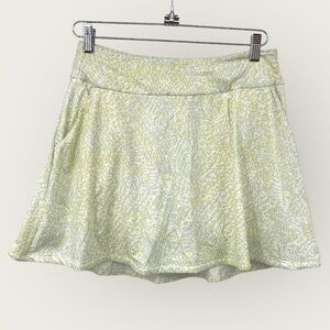 Adidas 6MO Golf Skirt Skort Womens Sz Small Green Yellow Stretch Athletic Active